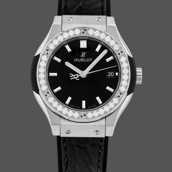 Women's Hublot Classic Fusion 33MM Lady  581.NX.1171.LR.1104 Black